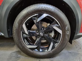 Nissan Juke 1.6 N-Connecta SUV 5dr Petrol Hybrid Auto - HYBRID - AUTOMATIC -