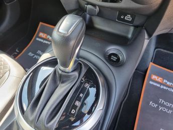 Nissan Juke 1.6 N-Connecta SUV 5dr Petrol Hybrid Auto - HYBRID - AUTOMATIC -