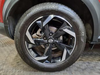 Nissan Juke 1.6 N-Connecta SUV 5dr Petrol Hybrid Auto - HYBRID - AUTOMATIC -