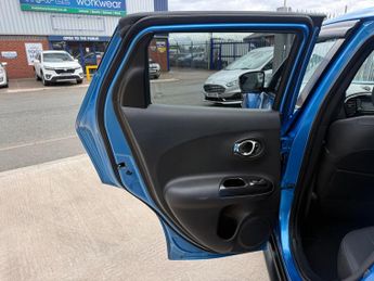 Nissan Juke 1.6 Tekna SUV 5dr Petrol XTRON Euro 6 (117 ps)