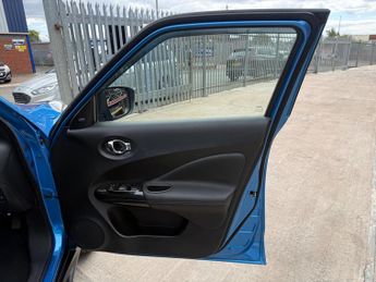 Nissan Juke 1.6 Tekna SUV 5dr Petrol XTRON Euro 6 (117 ps)