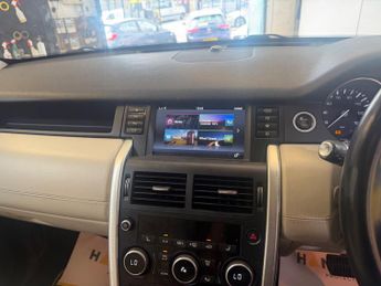 Land Rover Range Rover Velar 2.0 D240 R-Dynamic HSE SUV 5dr Diesel Auto 4WD Euro 6 (s/s) (240