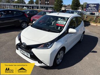 Toyota AYGO 1.0 VVT-i x-play Hatchback 5dr Petrol Manual Euro 6 (68 ps)
