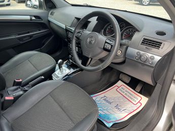 Vauxhall Astra 1.6i 16v Design Hatchback 5dr Petrol Easytronic (151 g/km, 113 b