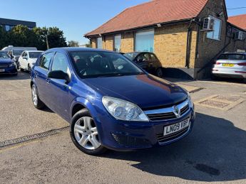 Vauxhall Astra 1.8 VVT 16v Active Hatchback 5dr Petrol Automatic (186 g/km, 138