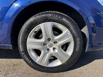 Vauxhall Astra 1.8 VVT 16v Active Hatchback 5dr Petrol Automatic (186 g/km, 138