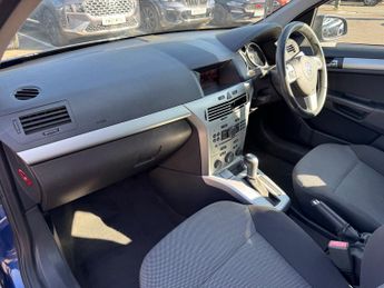 Vauxhall Astra 1.8 VVT 16v Active Hatchback 5dr Petrol Automatic (186 g/km, 138