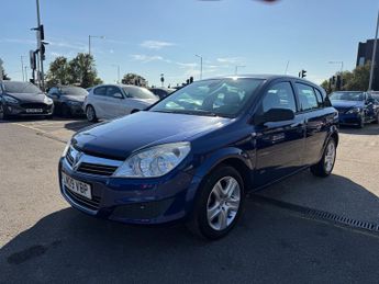 Vauxhall Astra 1.8 VVT 16v Active Hatchback 5dr Petrol Automatic (186 g/km, 138