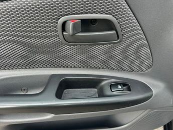 Kia Rio 1.4 Domino Hatchback 5dr Petrol Manual (139 g/km, 95 bhp)