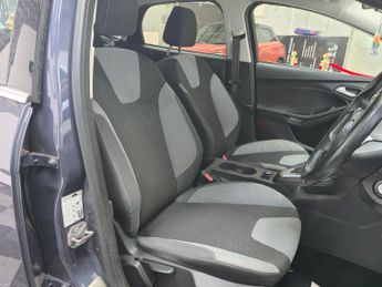 Ford Focus 1.6 Zetec Powershift Euro 5 5dr