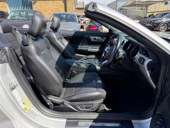 Ford Mustang 2.3T EcoBoost Convertible 2dr Petrol SelShift Euro 6 (317 ps)