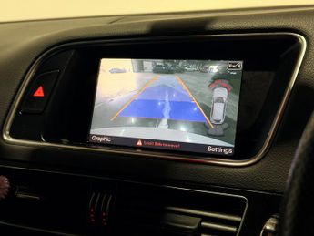 Audi Q5 2.0 TFSI SUV 5dr Petrol Automatic quattro Euro 5 (180 ps)