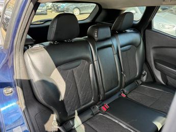 Renault Kadjar 1.3 TCe Iconic SUV 5dr Petrol EDC Euro 6 (s/s) (140 ps)