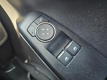 Ford Fiesta 1.0T Zetec Hatchback 5dr Petrol Auto Euro 6 (s/s) (100 ps)
