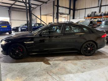 Jaguar XF 2.0d R-Sport Saloon 4dr Diesel Auto Euro 6 (s/s) (240 ps)