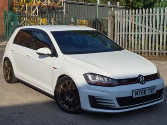 Volkswagen Golf GTi 2.0 TSI BlueMotion Tech GTI Performance Hatchback 5dr Petrol DSG