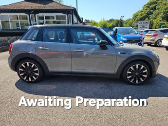 Mini Hatch 1.5 Cooper Exclusive Hatchback 5dr Petrol Steptronic Euro 6 (s/s