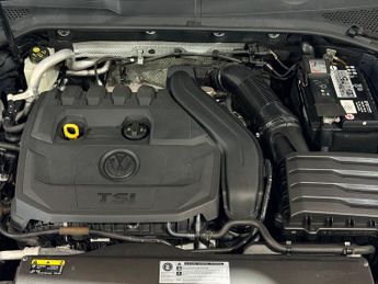 Volkswagen Golf 1.5 TSI EVO R-Line Hatchback 5dr Petrol DSG Euro 6 (s/s) (150 ps