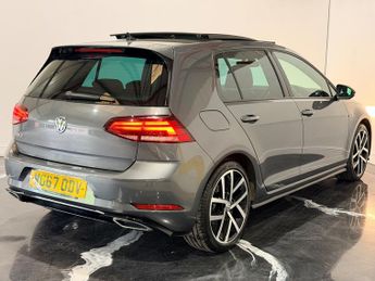 Volkswagen Golf 1.5 TSI EVO R-Line Hatchback 5dr Petrol DSG Euro 6 (s/s) (150 ps