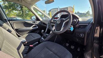 Vauxhall Zafira Tourer 1.8 16V Exclusiv MPV 5dr Petrol Manual Euro 5 (140 ps)