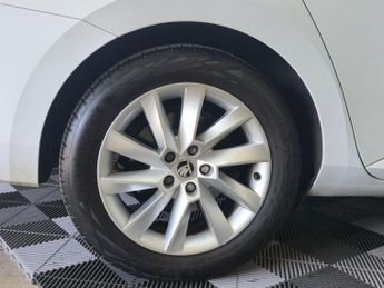Skoda Superb 2.0 TDI SE Technology DSG Euro 6 (s/s) 5dr
