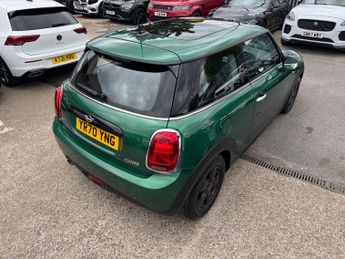 Mini Hatch 1.5 Cooper Classic Hatchback 3dr Petrol Steptronic Euro 6 (s/s) 