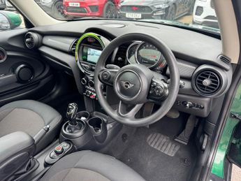 Mini Hatch 1.5 Cooper Classic Hatchback 3dr Petrol Steptronic Euro 6 (s/s) 