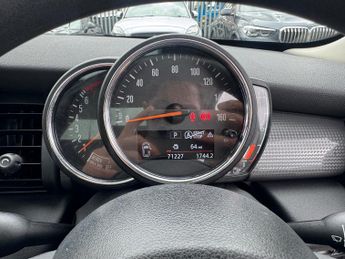 Mini Hatch 1.5 Cooper Classic Hatchback 3dr Petrol Steptronic Euro 6 (s/s) 