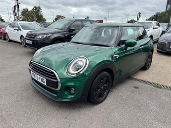 Mini Hatch 1.5 Cooper Classic Hatchback 3dr Petrol Steptronic Euro 6 (s/s) 