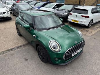 Mini Hatch 1.5 Cooper Classic Hatchback 3dr Petrol Steptronic Euro 6 (s/s) 