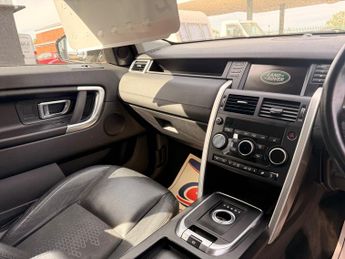Land Rover Discovery Sport 2.0 TD4 SE SUV 5dr Diesel Auto 4WD Euro 6 (s/s) (180 ps)