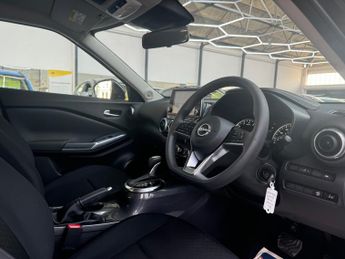 Nissan Juke 1.0 DIG-T Acenta SUV Petrol DCT Auto Euro 6 (s/s) (114 ps) 5dr