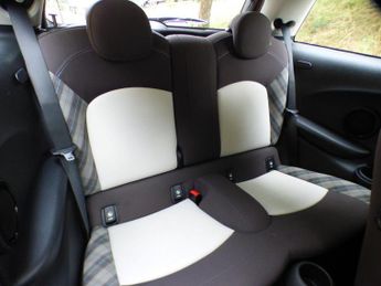 Mini Hatch 1.5 Cooper D Auto Euro 6 (s/s) 3dr