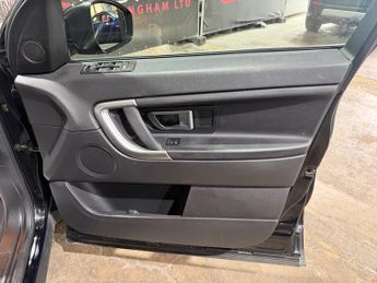 Land Rover Discovery Sport 2.0 TD4 SE Tech SUV 5dr Diesel Auto 4WD Euro 6 (s/s) (180 ps)