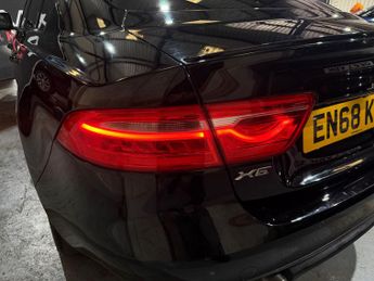 Jaguar XE 2.0i GPF R-Sport Saloon 4dr Petrol Auto Euro 6 (s/s) (250 ps)