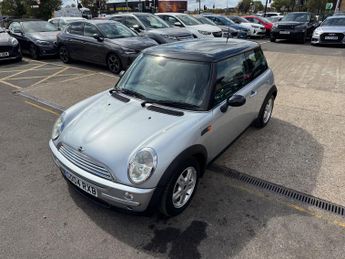 Mini Hatch 1.6 Cooper Hatchback 3dr Petrol CVT Euro 3 (115 ps)