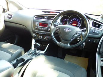 Kia Ceed 1.6 CRDi 2 DCT Euro 6 (s/s) 5dr
