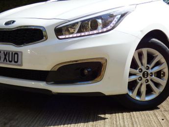 Kia Ceed 1.6 CRDi 2 DCT Euro 6 (s/s) 5dr