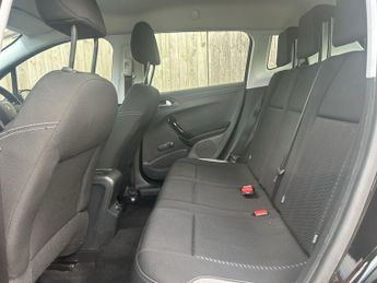 Peugeot 2008 1.2 PureTech Access (a/c) SUV 5dr Petrol Manual Euro 6 (82 ps)