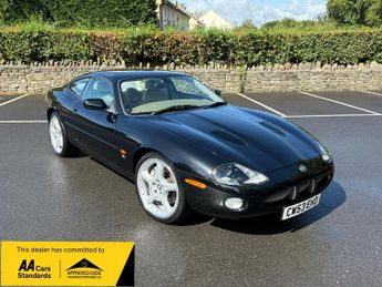 Jaguar XKR 4.2 V8 SUPERCHARGED STUNNING LOOKING CAR GREAT CONDITION 
