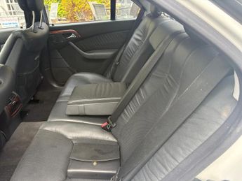 Mercedes-Benz S Class 5.0 S500 Saloon 4dr Petrol Automatic (320 g/km, 302 bhp)