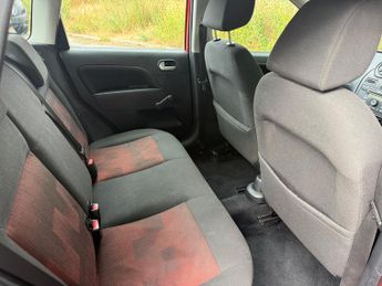 Ford Fiesta 1.4 Zetec Climate Hatchback 5dr Petrol Manual (147 g/km, 79 bhp)