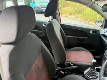 Ford Fiesta 1.4 Zetec Climate Hatchback 5dr Petrol Manual (147 g/km, 79 bhp)