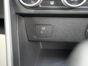 Dacia Jogger 1.6 Hybrid Expression Petrol Hybrid Auto Euro 6 (s/s) 5dr 1 Owne