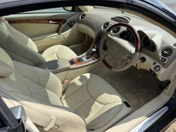 Mercedes-Benz SL 500 5.0 Edition JUST 52k 1 PREVIOUS OWNER FROM NEW FUTURE CLASSI