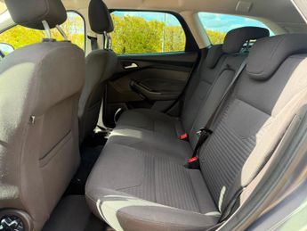 Ford Focus 1.6 Titanium Estate 5dr Petrol Powershift Euro 6 (125 ps)