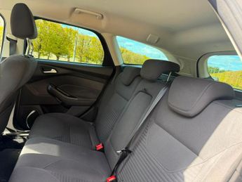 Ford Focus 1.6 Titanium Estate 5dr Petrol Powershift Euro 6 (125 ps)