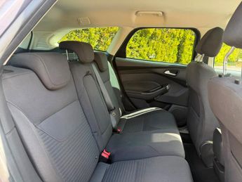 Ford Focus 1.6 Titanium Estate 5dr Petrol Powershift Euro 6 (125 ps)