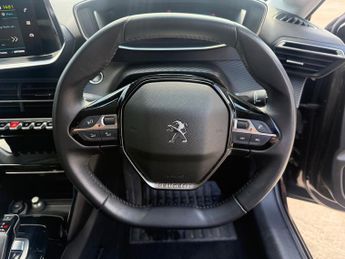 Peugeot e-208 50kWh Allure Premium Hatchback 5dr Electric Auto (136 ps)