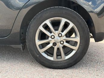 Toyota Yaris 1.33 Dual VVT-i Icon Plus Hatchback 5dr Petrol Multidrive S Euro